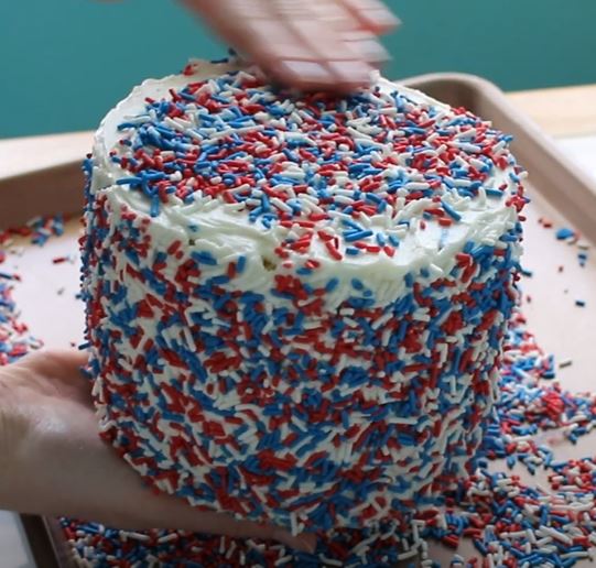 how to cover a cake in sprinkles