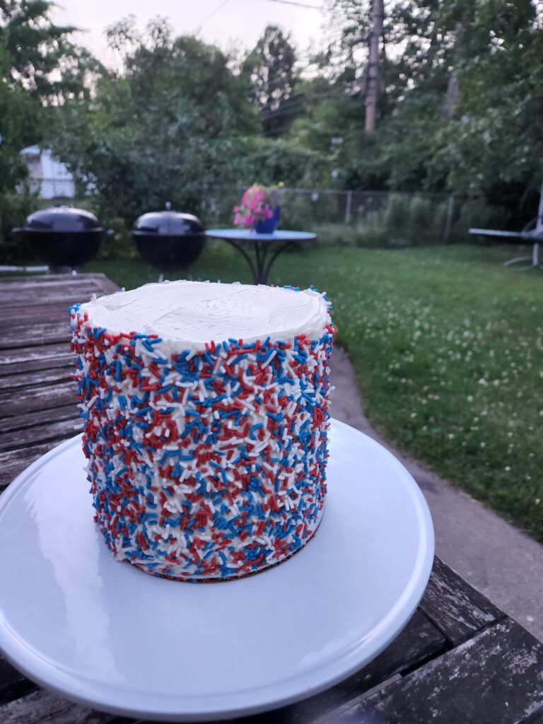 how to apply sprinkles on a cake