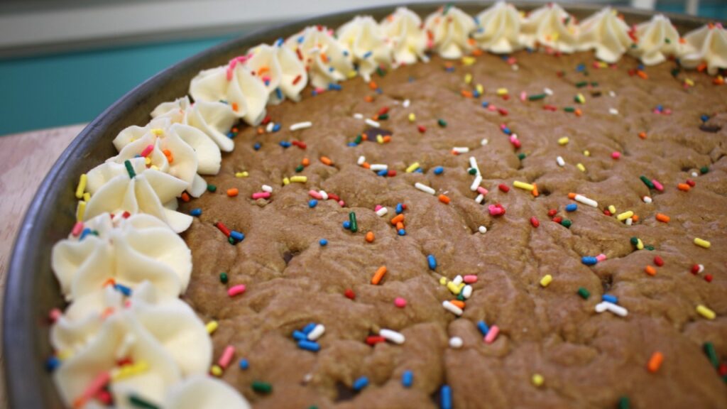 chocolate chip cookie cake