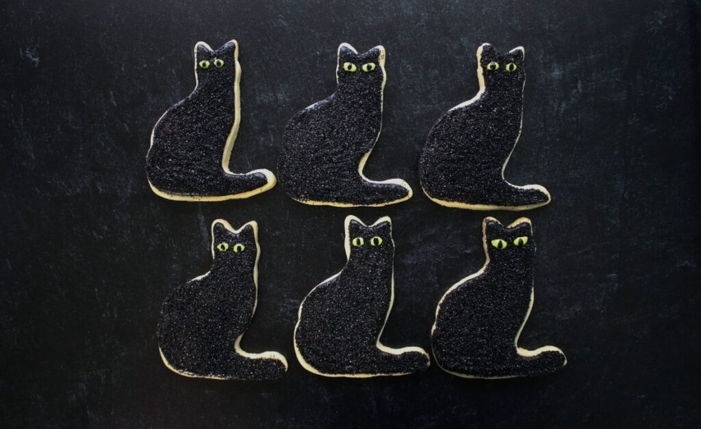 Black Sugar Cat Cookies