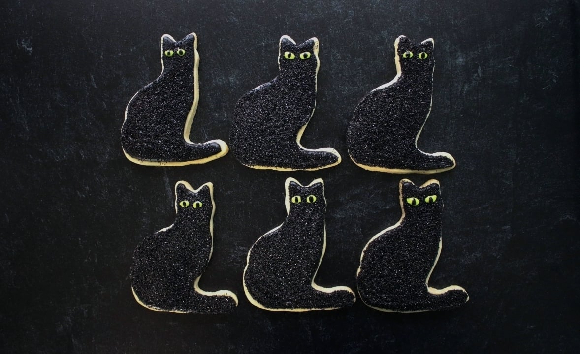 Black Cat Sugar Cookies With Sanding Sugar - Midwest & Wonder