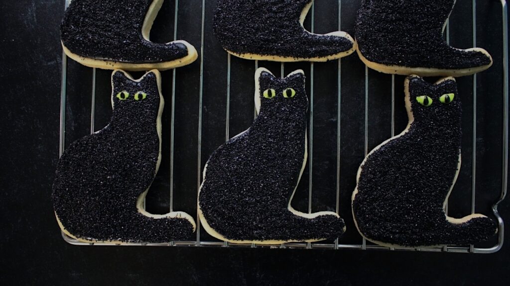 Easy Black Sugar Cat Cookies