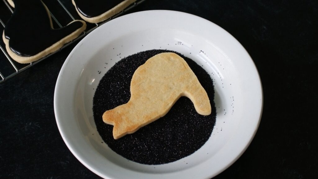 black cat cookie cutter