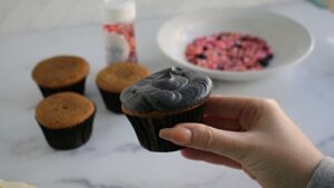 easy ghost cupcakes