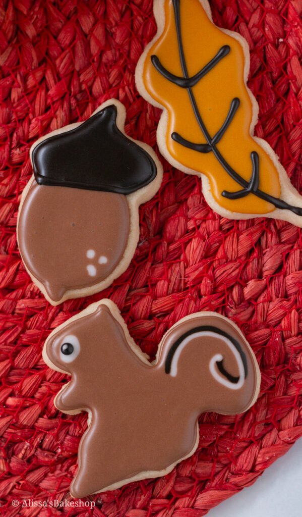 simple squirrel sugar cookies