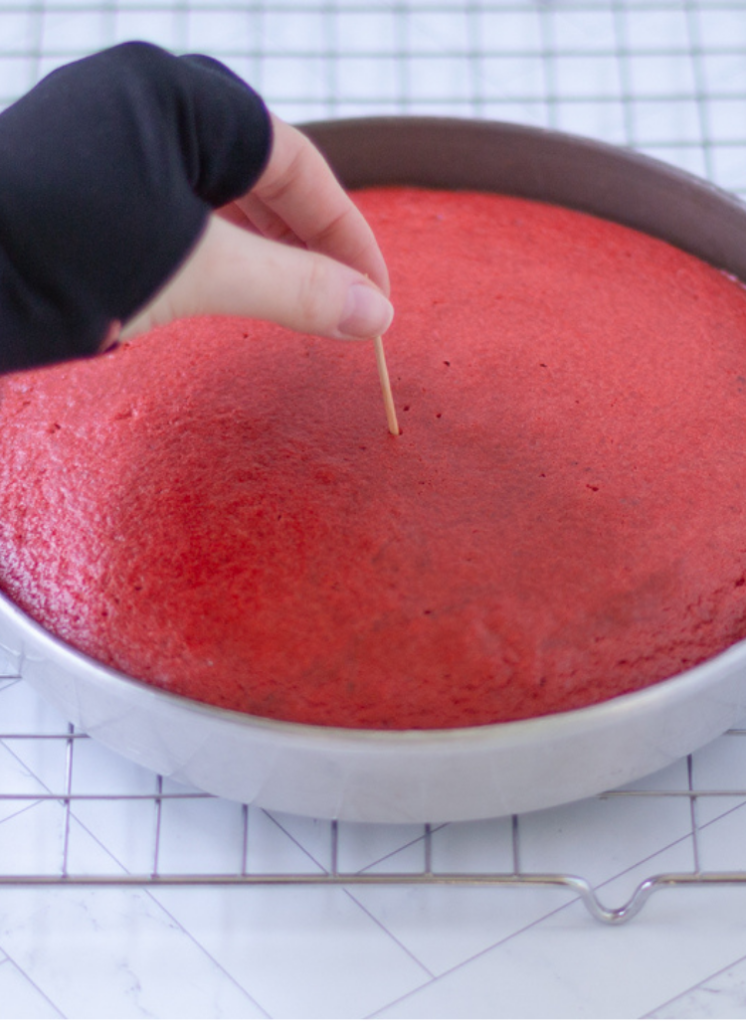 red velvet cake with cream cheese frosting