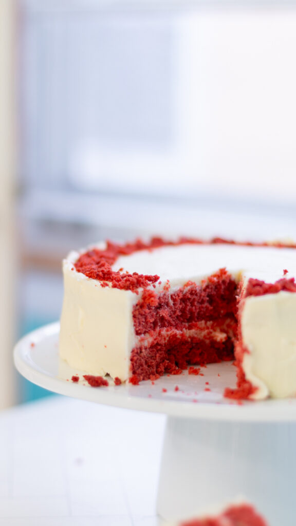 red velvet cake with cream cheese frosting