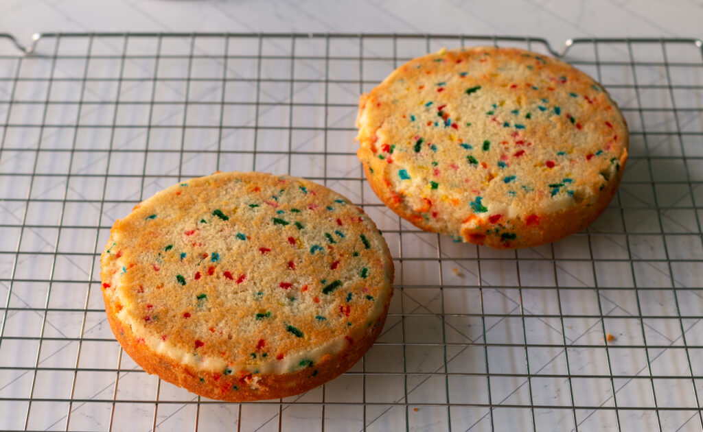 Small batch funfetti cake