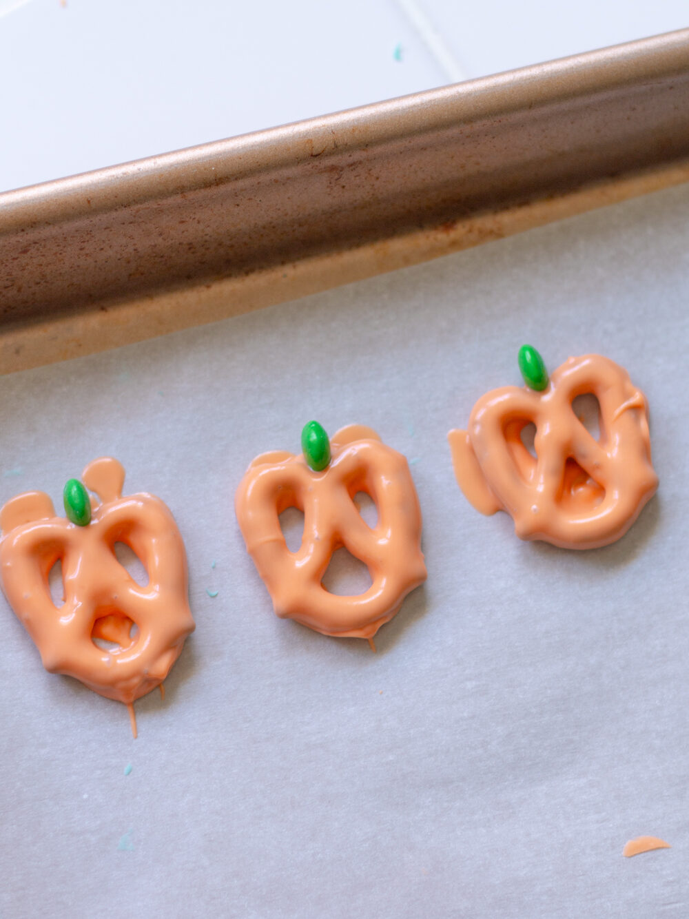 pumpkin pretzels