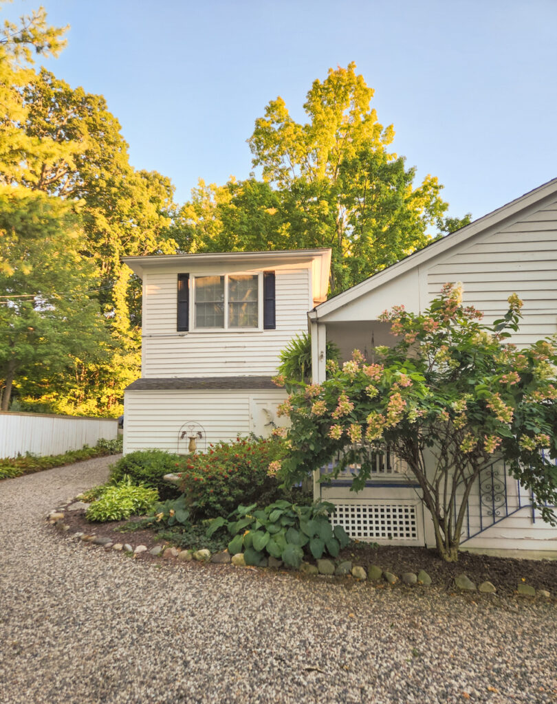 where to stay in saugatuck mi