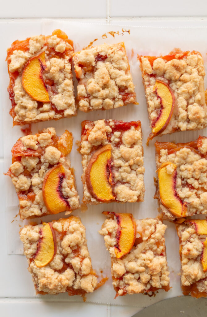 peach crumble bars